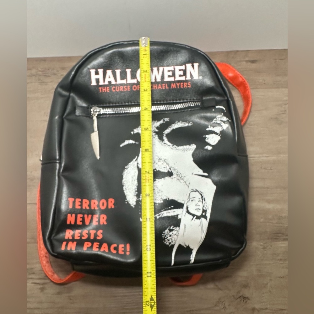 Halloween The Curse Of Michael Meyers Terror Never Rests In Peace Backpack. - Picture 7 of 9